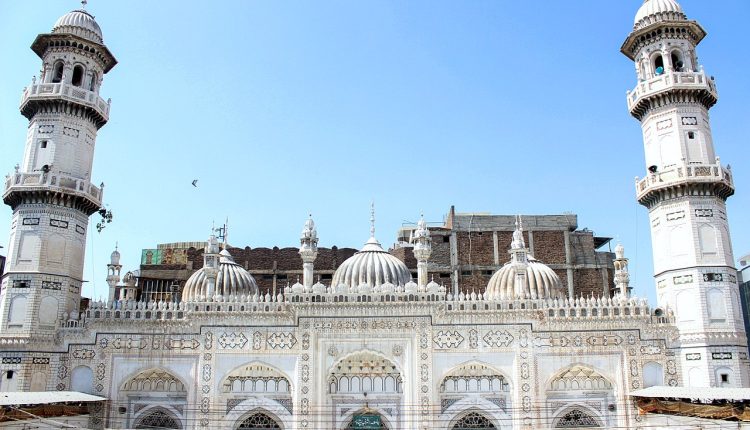 1280px-Masjid_Muhabat_Khan